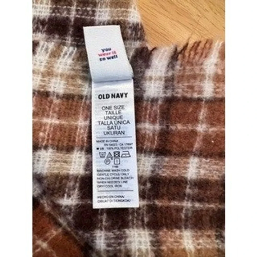 Old Navy Plaid Blanket Scarf Brown Tan Cream Fringe Soft Cozy 25